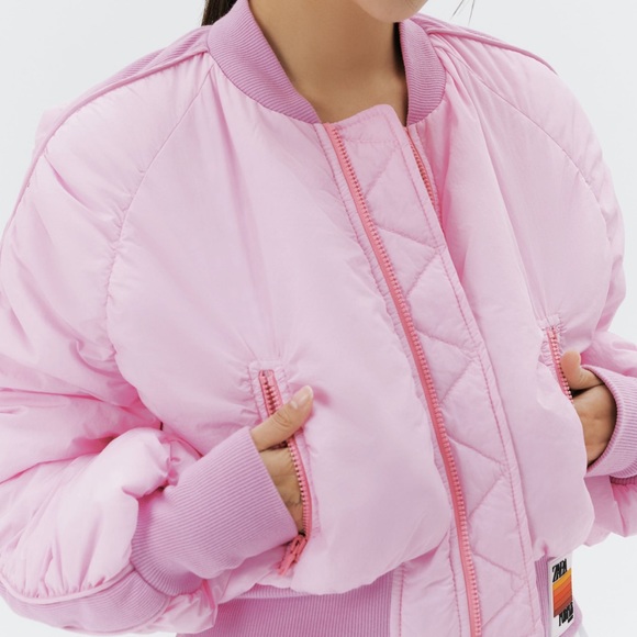 Bomber Purple Magazine - Picture 8 of 13